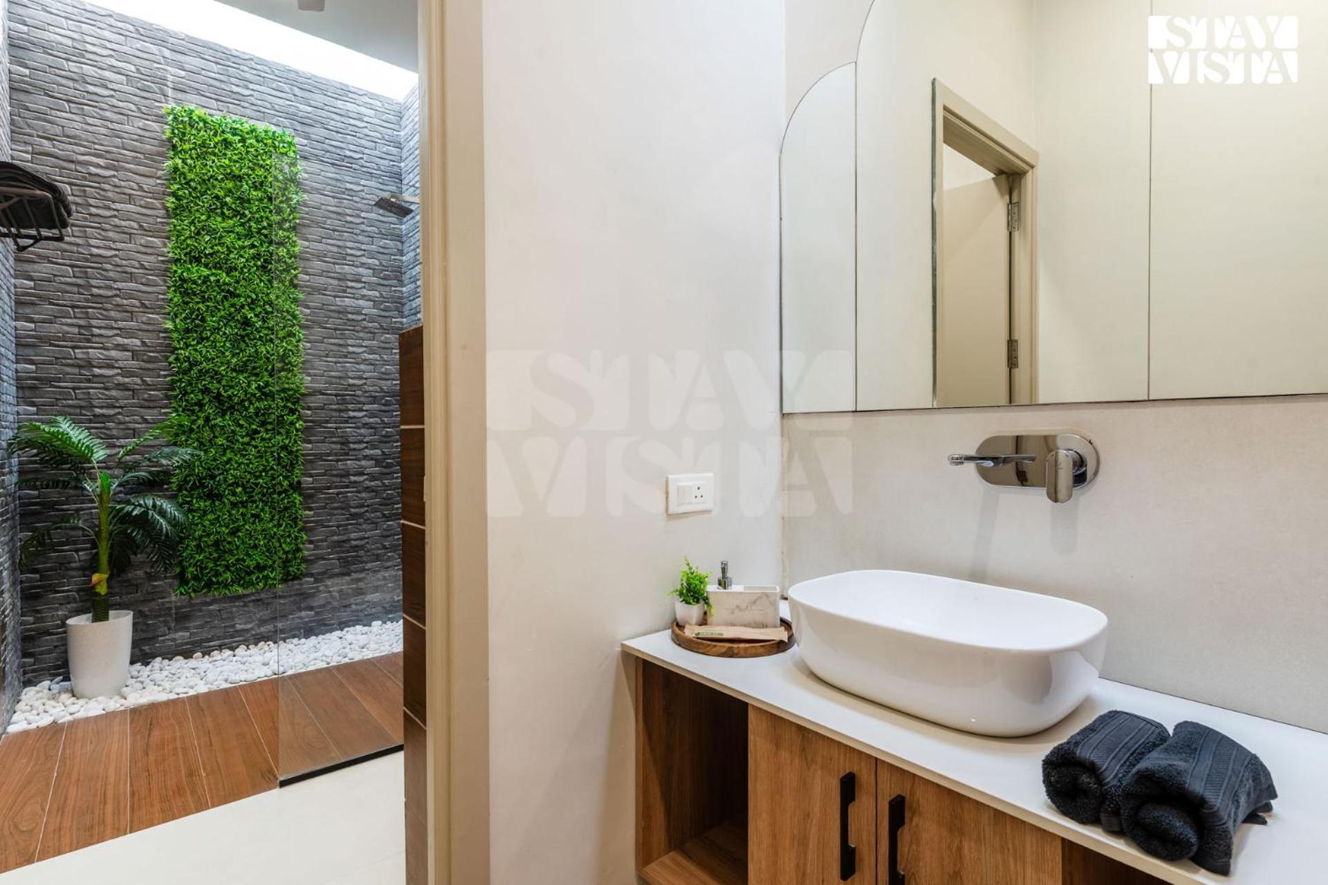 Stayvista At Stay-ish With Pool, Wi-fi, Bbq * Amritsar